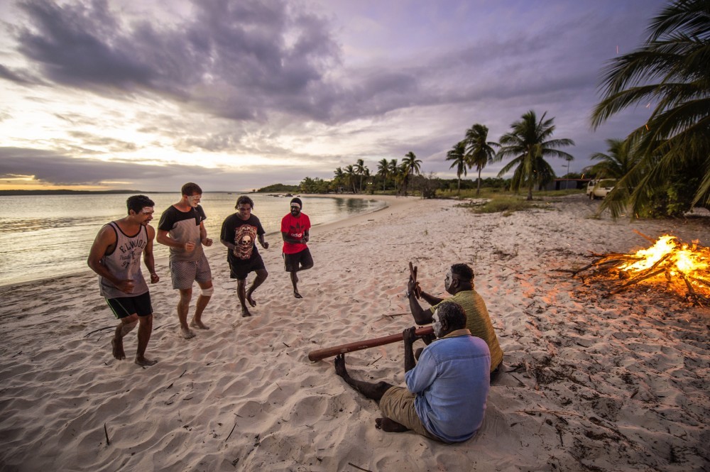 Image of people dancing