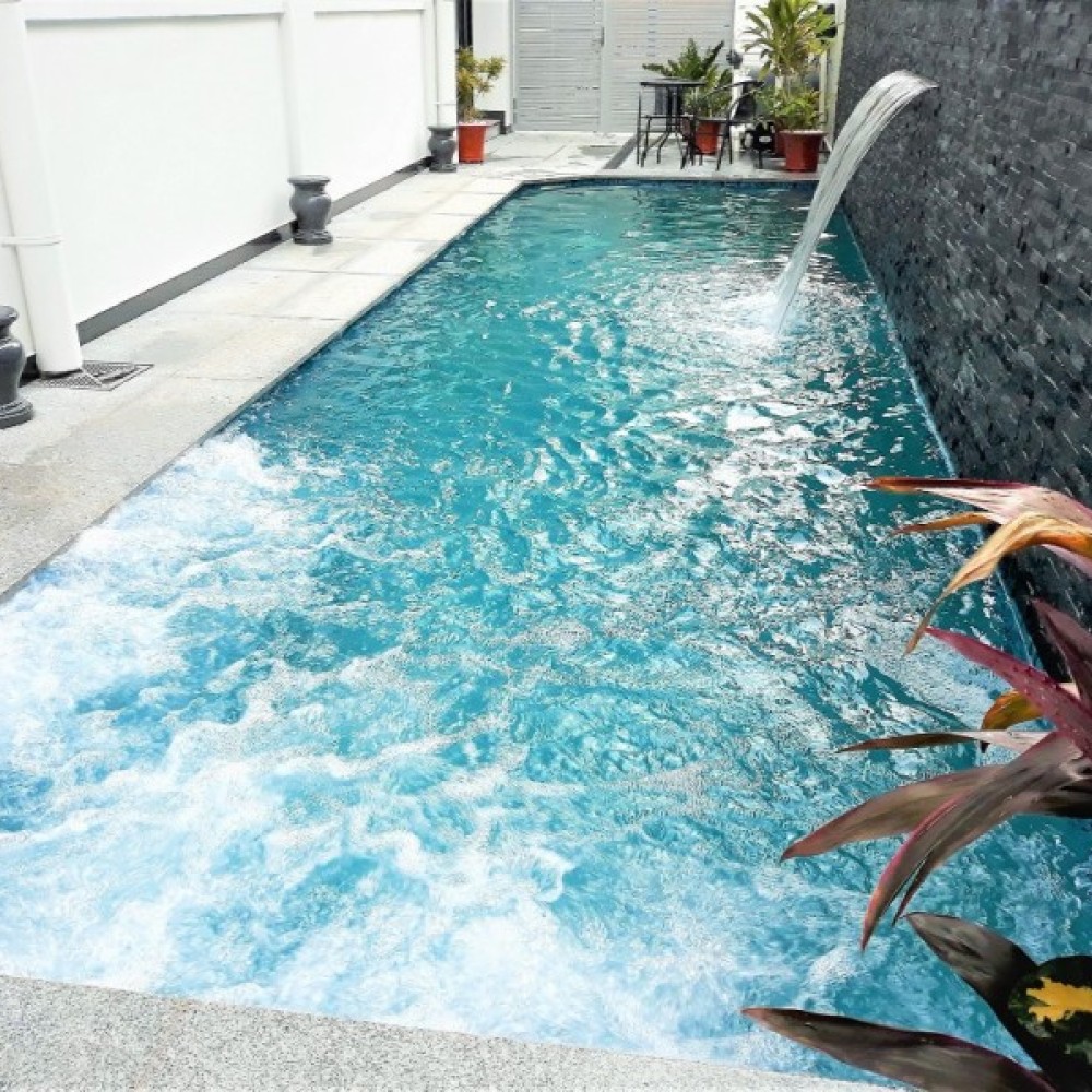 Pool at Darwin City Hotel 